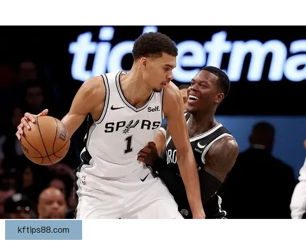 大洛佩兹收获18000分里程碑刷新NBA历史记录