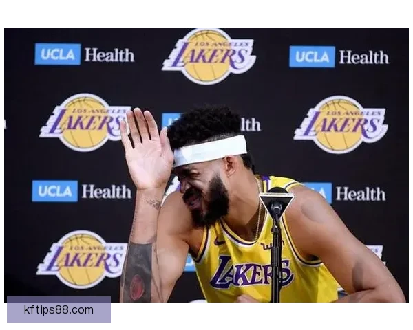 湖人虽败给活塞詹姆斯称赞韧性里夫斯欣赏全队拼搏精神